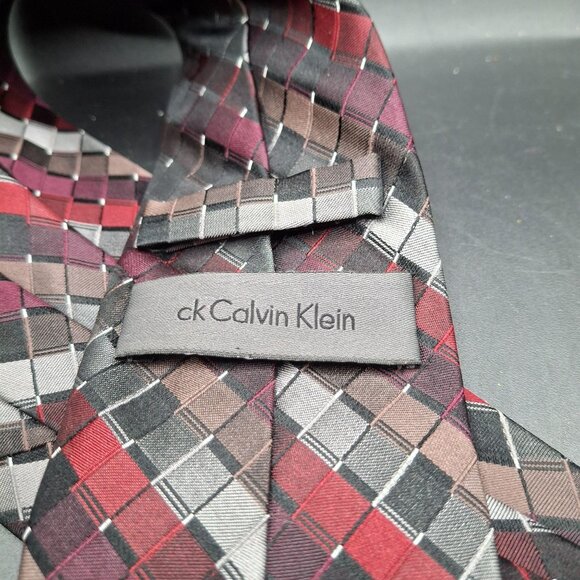 CK Calvin Klein Mens Silk Tie Red Gray Black Checkered Pattern - Picture 3 of 5